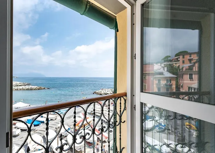 Seaside Apartment Genova