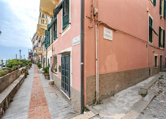 Seaside Apartment Genova